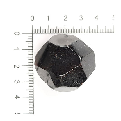 Granate Dodecaedro Natural Pulido Grande 3 - 3.5 cm aprox.