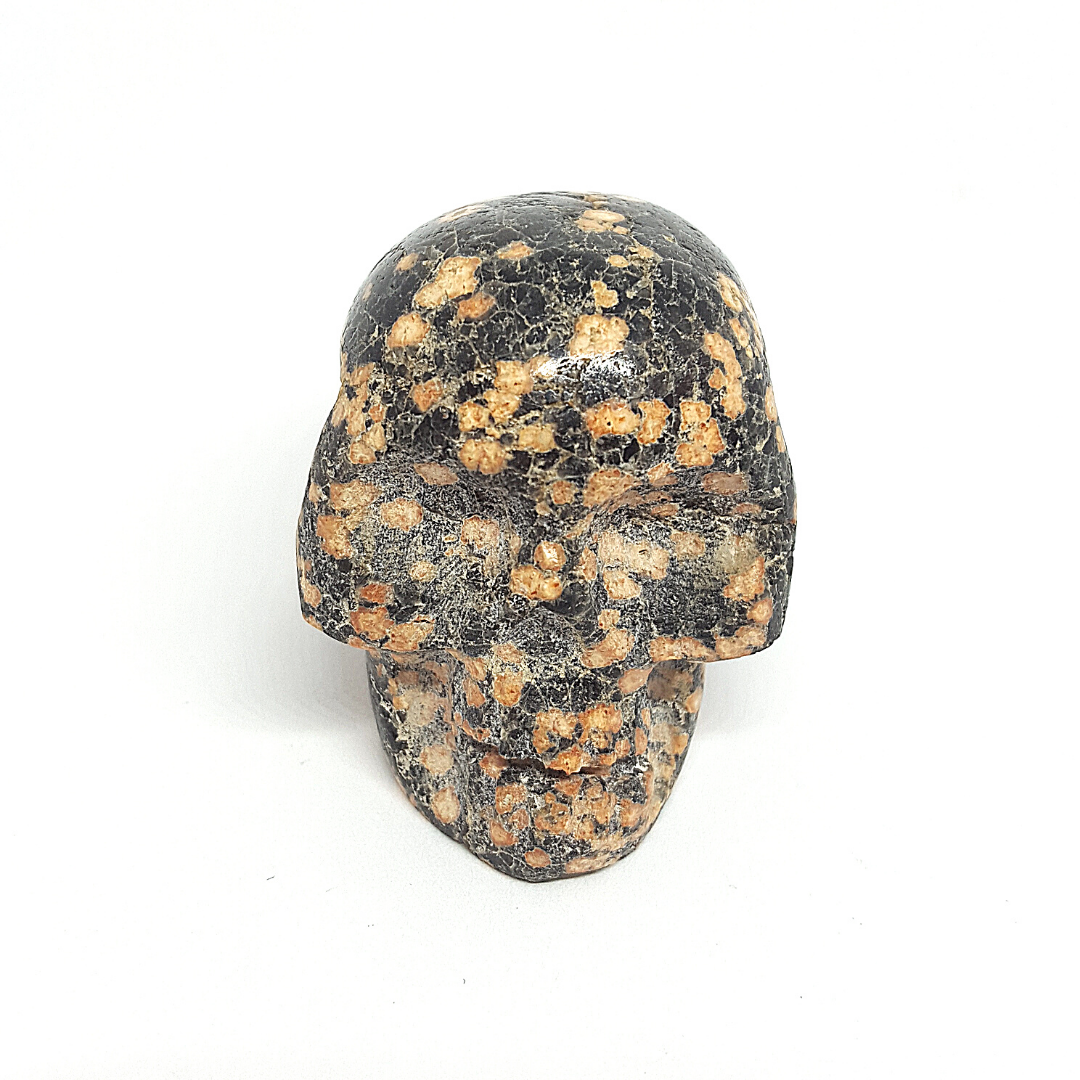 Cráneo de Calcedonia en cantera 5 cm alto peso 63 gr